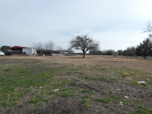 632 E Reindeer Road, Lancaster, TX 75146