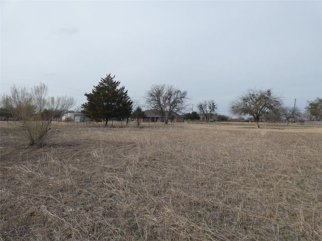 632 E Reindeer Road, Lancaster, TX 75146