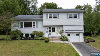 16 Atwood Place, Wayne, NJ 07470