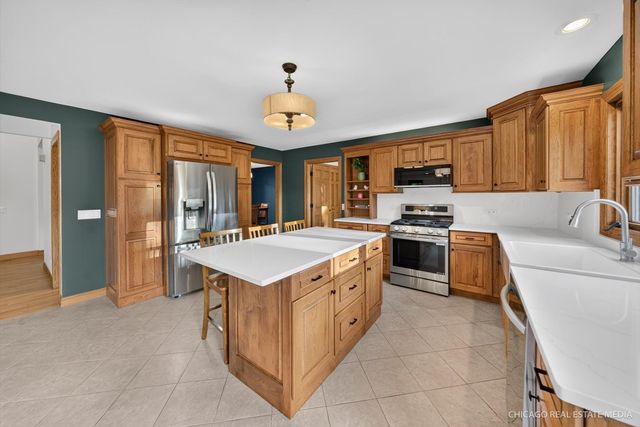 5N672 Jens Jensen Lane, St. Charles, IL 60175