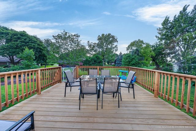 5N672 Jens Jensen Lane, St. Charles, IL 60175