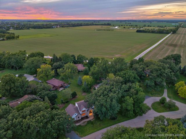 5N672 Jens Jensen Lane, St. Charles, IL 60175