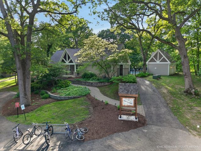 5N672 Jens Jensen Lane, St. Charles, IL 60175