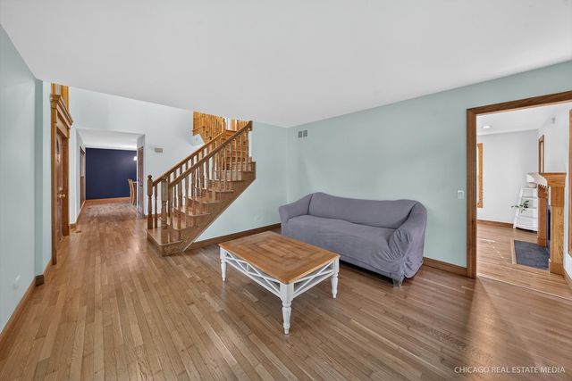 5N672 Jens Jensen Lane, St. Charles, IL 60175