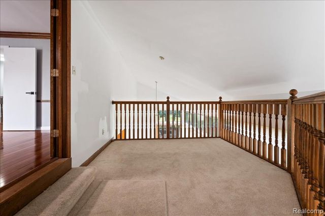 2196 Willow Leaf Drive, Rochester Hills, MI 48309