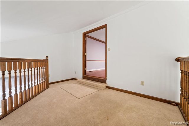 2196 Willow Leaf Drive, Rochester Hills, MI 48309