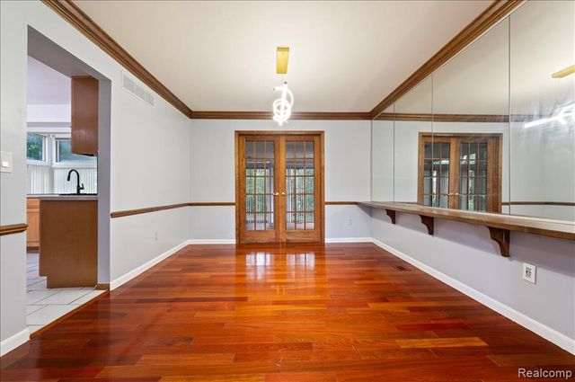 2196 Willow Leaf Drive, Rochester Hills, MI 48309
