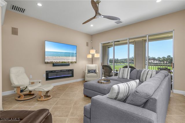 9261 Indigo Isle CT 202, Estero, FL 34135