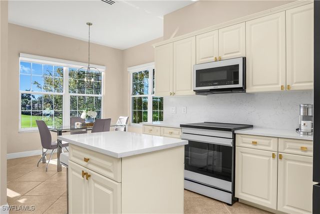 9261 Indigo Isle CT 202, Estero, FL 34135