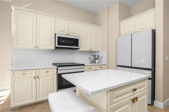 9261 Indigo Isle CT 202, Estero, FL 34135