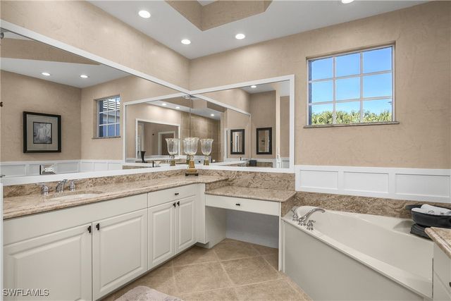 9261 Indigo Isle CT 202, Estero, FL 34135