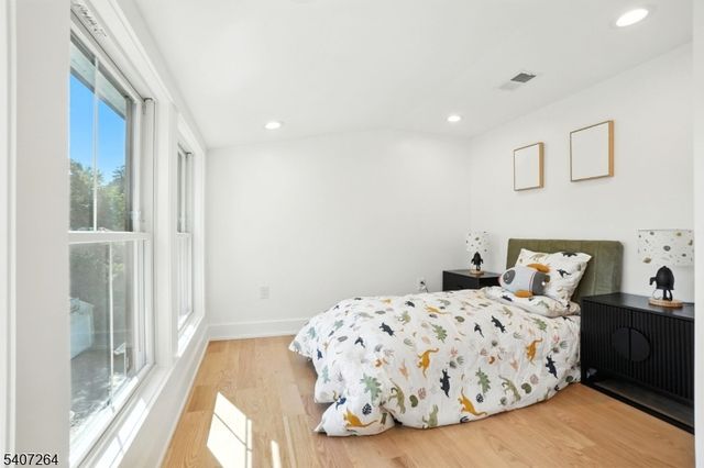 37 Cypress St, Millburn Twp., NJ 07041