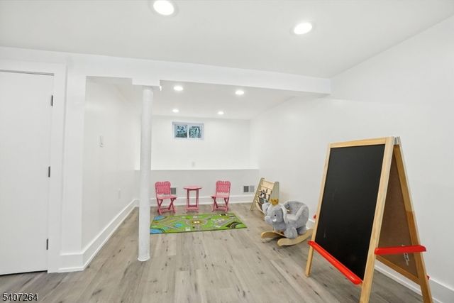 37 Cypress St, Millburn Twp., NJ 07041