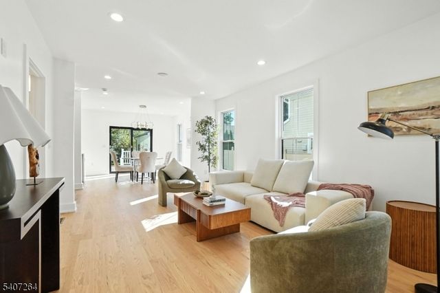 37 Cypress St, Millburn Twp., NJ 07041