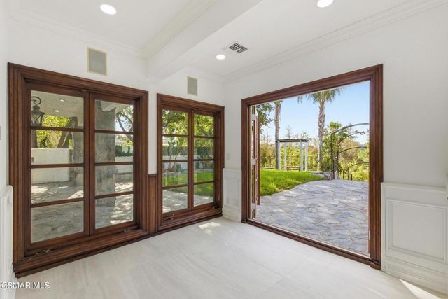24756 Eilat Street, Woodland Hills, CA 91367