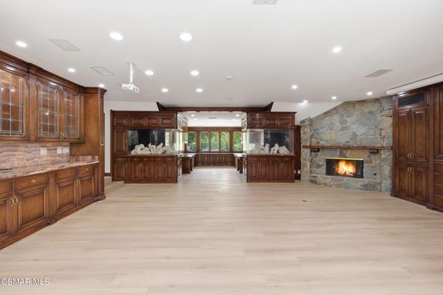 24756 Eilat Street, Woodland Hills, CA 91367