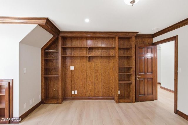 24756 Eilat Street, Woodland Hills, CA 91367