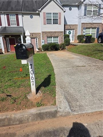 7067 Brookview Circle, Riverdale, GA 30274