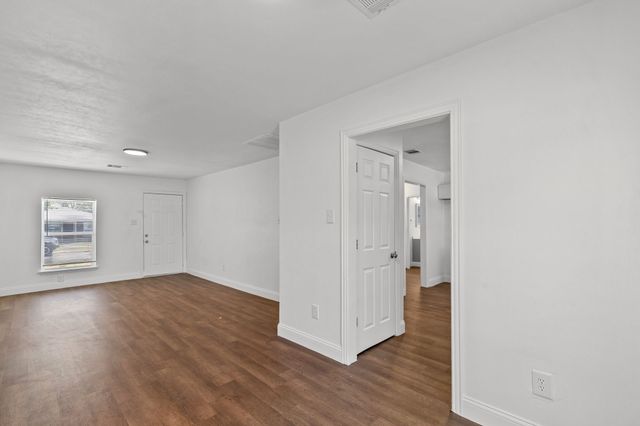 1806 Wellington Street, Greenville, TX 75401