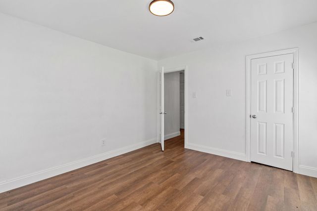 1806 Wellington Street, Greenville, TX 75401