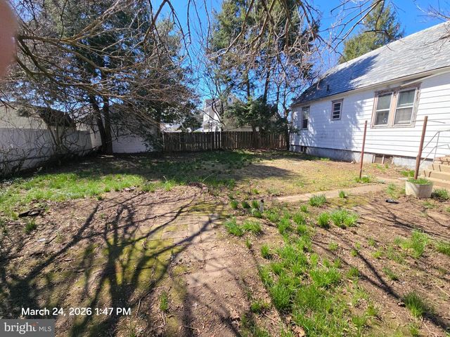 517 E BROWN ST, Hamilton, NJ 08610