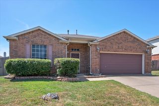 906 Carthage Way, Arlington, TX 76017