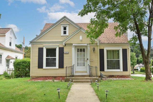 2776 S 47th STREET, Milwaukee, WI 53219