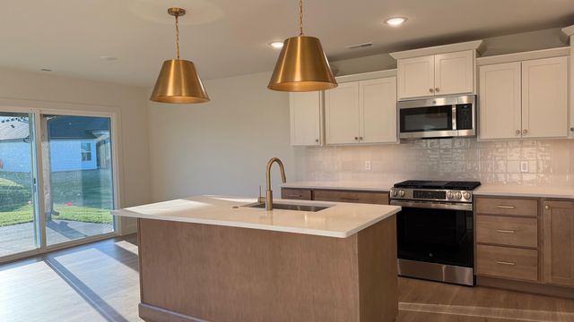 5313 MAKANA LN, Columbia, MO 65203