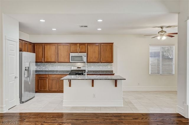 8117 SLATE FALLS Street, North Las Vegas, NV 89085