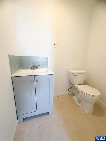 6029 Hudson Avenue, West New York, NJ 07093