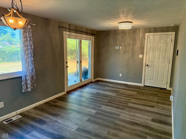 204 W Trenton Street, Sharpsville, IN 46068