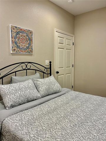 1809A Historic 66, Waynesville, MO 65583