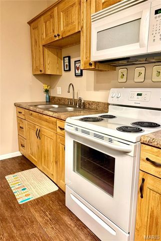 1809A Historic 66, Waynesville, MO 65583