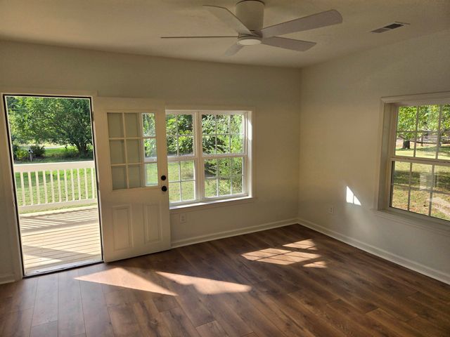 880 N PISGAH RD, Eads, TN 38028