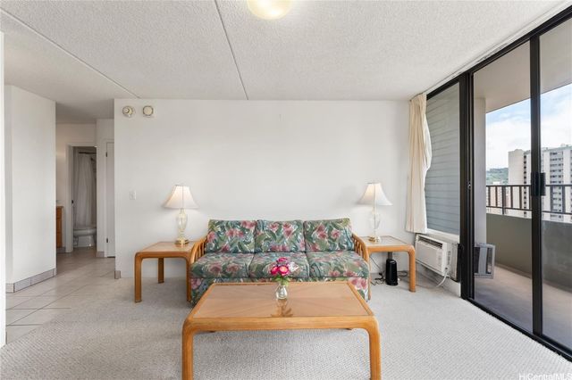 2240 Kuhio Avenue 2405, Honolulu, HI 96815