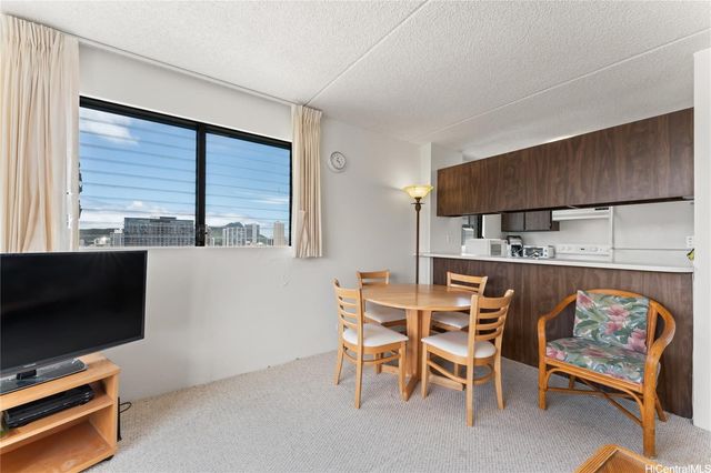 2240 Kuhio Avenue 2405, Honolulu, HI 96815