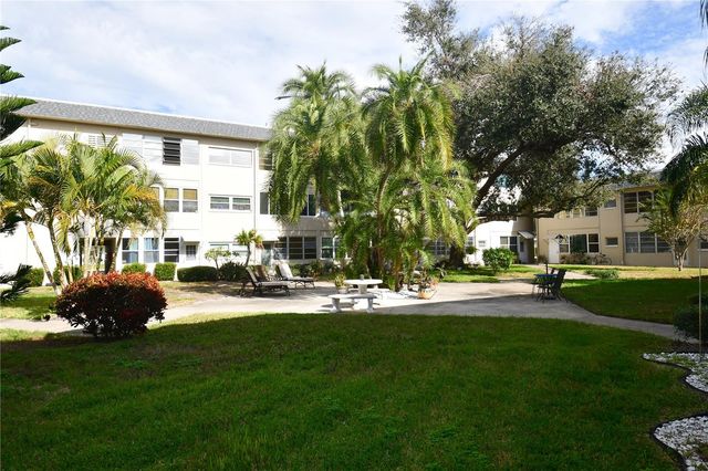 1225 58TH STREET N 203A, St Petersburg, FL 33710