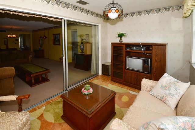 1225 58TH STREET N 203A, St Petersburg, FL 33710