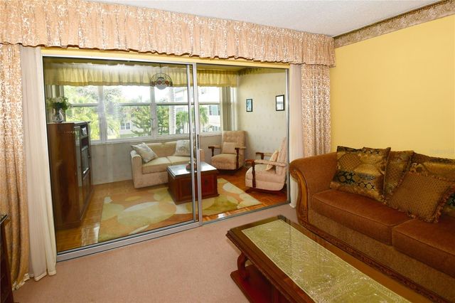 1225 58TH STREET N 203A, St Petersburg, FL 33710