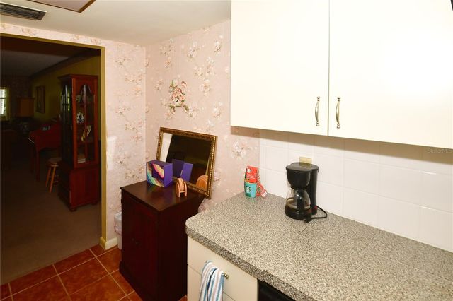 1225 58TH STREET N 203A, St Petersburg, FL 33710