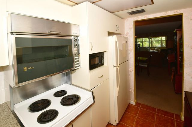 1225 58TH STREET N 203A, St Petersburg, FL 33710