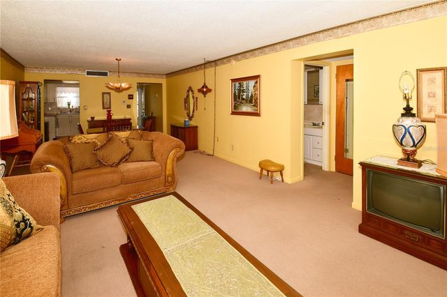 1225 58TH STREET N 203A, St Petersburg, FL 33710