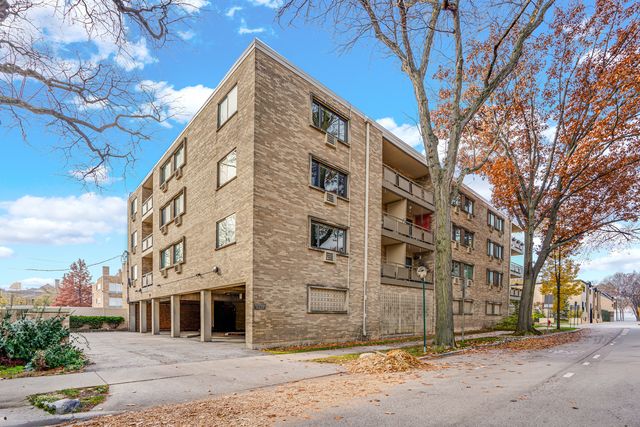 224 N Kenilworth Avenue 4D, Oak Park, IL 60302