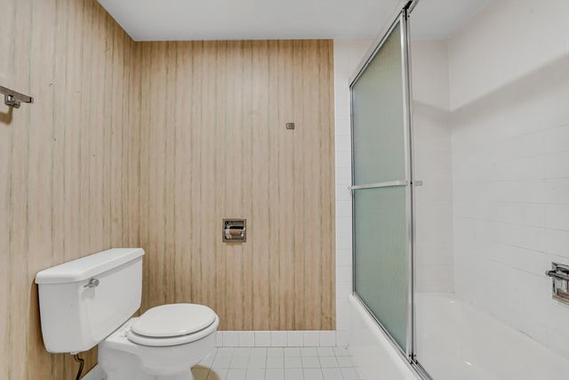 224 N Kenilworth Avenue 4D, Oak Park, IL 60302