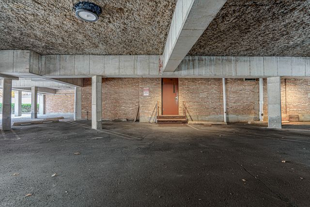 224 N Kenilworth Avenue 4D, Oak Park, IL 60302