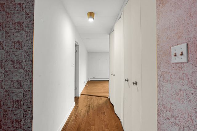 224 N Kenilworth Avenue 4D, Oak Park, IL 60302