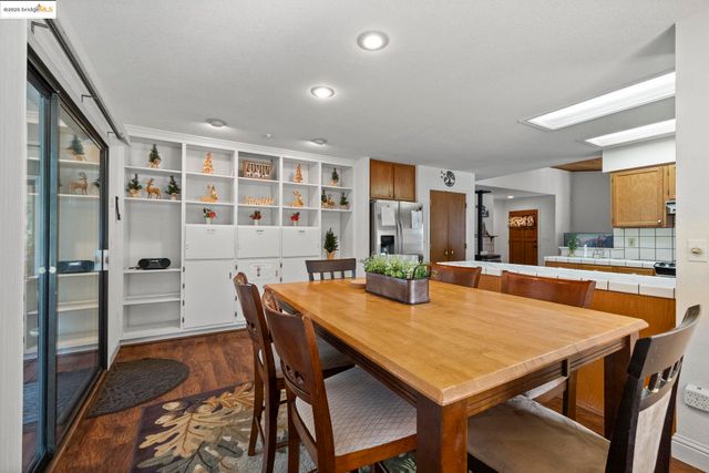 20747 Rising Hill Cir, Groveland, CA 95321