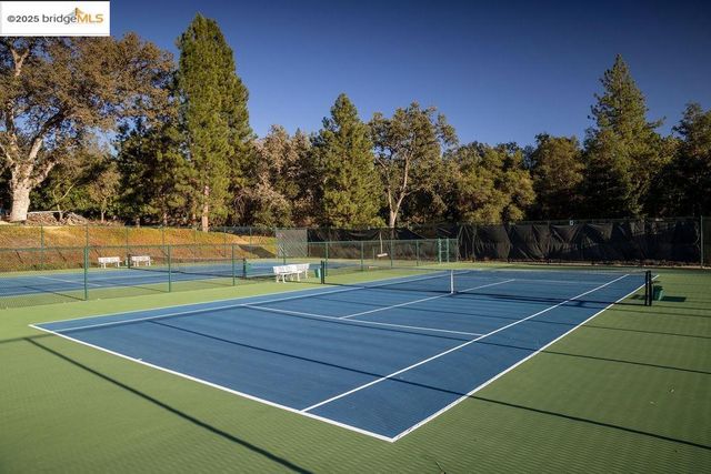 20747 Rising Hill Cir, Groveland, CA 95321