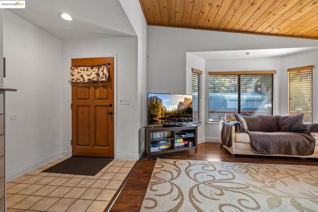 20747 Rising Hill Cir, Groveland, CA 95321