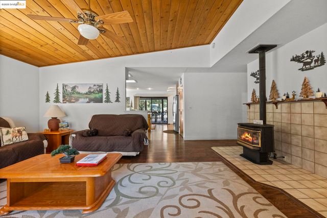 20747 Rising Hill Cir, Groveland, CA 95321